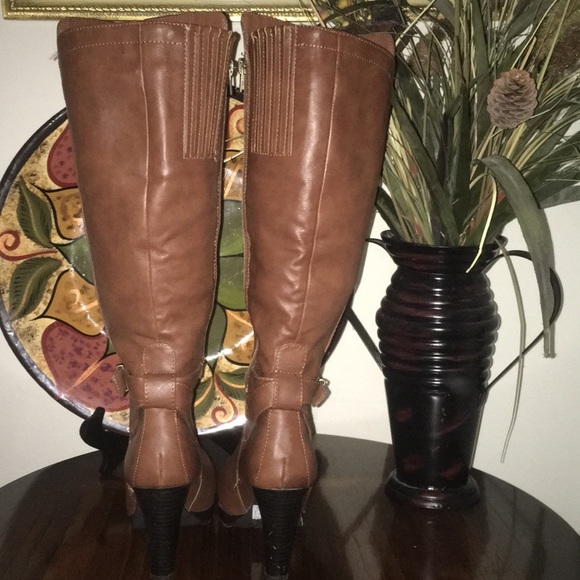 Jasmin - Picture 3 of 8